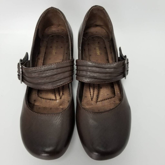 Out Of Order Leather Mary Jane Flat Shoes Brown Buckle Adjustable Strap Size 7 - Picture 3 of 12